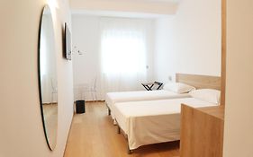 Victor Hotel